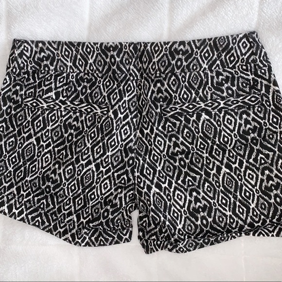 AMERICAN EAGLE MIDI STRETCH SHORTS - Picture 2 of 2